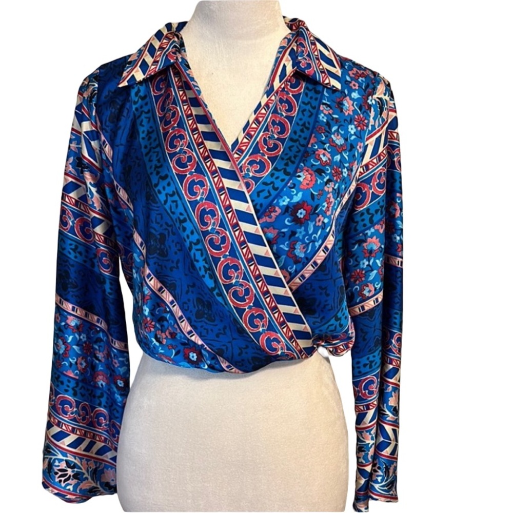 Stylish Patterned Silky Women's Cropped Top